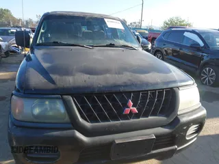 2001 Mitsubishi Montero Sport ES with VIN JA4LS21H81P066211, listed as a IAAI auction lot 42001416 with 293,503 mi miles. Bid and sale history available at carsss.com. Image 6.