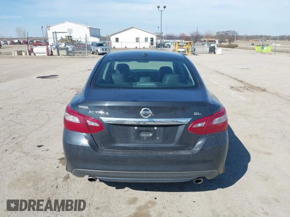 2018 Nissan Altima 2.5 SR with VIN 1N4AL3AP7JC134311, listed as a IAAI auction lot 41770363 with 64,916 mi miles. Bid and sale history available at carsss.com. Image 17.