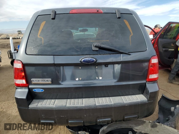 2008 Ford Escape XLS z VIN 1FMCU02Z58KB05139, wystawiony jako Copart lot #89308165 z przebiegiem Nie podano mil oraz Nie do naprawy • Non repairable. Historia ofert i sprzedaży dostępna na DreamBid. Obrazek 6.