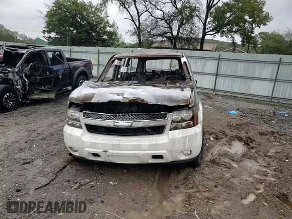 2013 Chevrolet Suburban LTZ with VIN 1GNSCKE03DR144851, listed as a Copart auction lot 72780854 with 0 mi miles and Salvage Title. Bid and sale history available at carsss.com. Image 12.