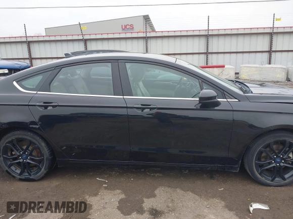 2019 Ford Fusion SE with VIN 3FA6P0HD1KR199226, listed as a IAAI auction lot 41525292 with 71,242 mi miles. Bid and sale history available at carsss.com. Image 13.