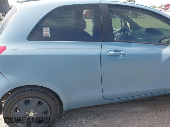 2007 Toyota Yaris z VIN JTDJT923675101502, wystawiony jako IAAI lot #42094488 z przebiegiem 127 971 mil mil oraz . Historia ofert i sprzedaży dostępna na DreamBid. Obrazek 16.