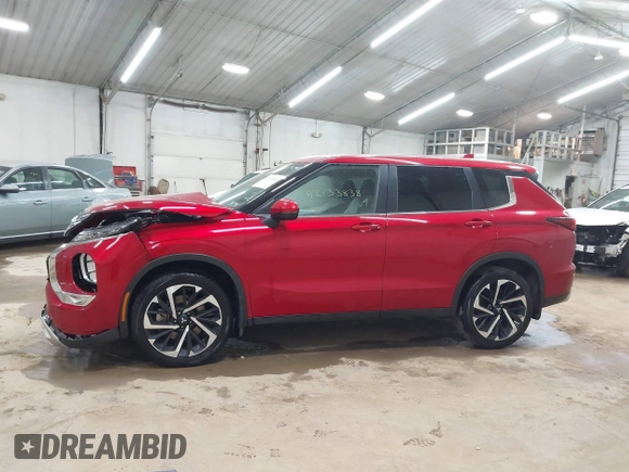 2023 Mitsubishi Outlander SE z VIN JA4J4UA86PZ048784, wystawiony jako IAAI lot #42133838 z przebiegiem 10 680 mil mil oraz . Historia ofert i sprzedaży dostępna na DreamBid. Obrazek 14.