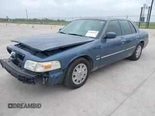 2010 Mercury Grand Marquis LS z VIN 2MEBM7FV6AX612245, wystawiony jako IAAI lot #41969143 z przebiegiem 83 737 mil mil oraz . Historia ofert i sprzedaży dostępna na DreamBid. Obrazek 2.