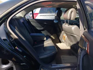 2004 Mercedes-Benz S-Class 5.0L with VIN WDBNG84J44A427425, listed as a IAAI auction lot 41851176 with 999,999 mi miles. Bid and sale history available at carsss.com. Image 8.