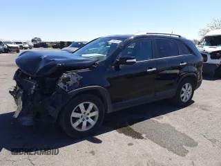 2013 Kia Sorento LX with VIN 5XYKT4A21DG318829, listed as a Copart auction lot 53994105 with 162,656 mi miles and Salvage title. Bid and sale history available at DreamBid. Image 1.
