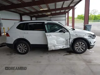 2020 Volkswagen Tiguan S z VIN 3VV1B7AX1LM110352, wystawiony jako IAAI lot #42224581 z przebiegiem 60 597 mil mil oraz . Historia ofert i sprzedaży dostępna na DreamBid. Obrazek 14.
