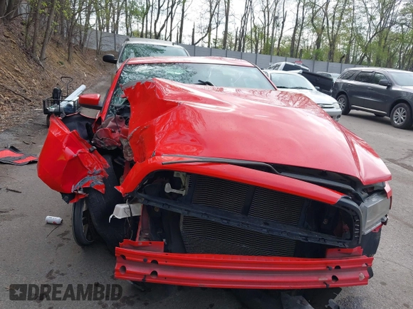 2014 Ford Mustang V6 z VIN 1ZVBP8AM3E5271971, wystawiony jako IAAI lot #42145670 z przebiegiem 77 466 mil mil oraz . Historia ofert i sprzedaży dostępna na DreamBid. Obrazek 13.