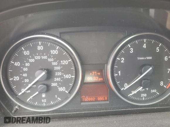 2013 BMW 3 Series 328i with VIN WBAKE3C52DE772217, listed as a Copart auction lot 43498765 with 150,992 mi miles and Salvage Title. Bid and sale history available at DreamBid. Image 9.
