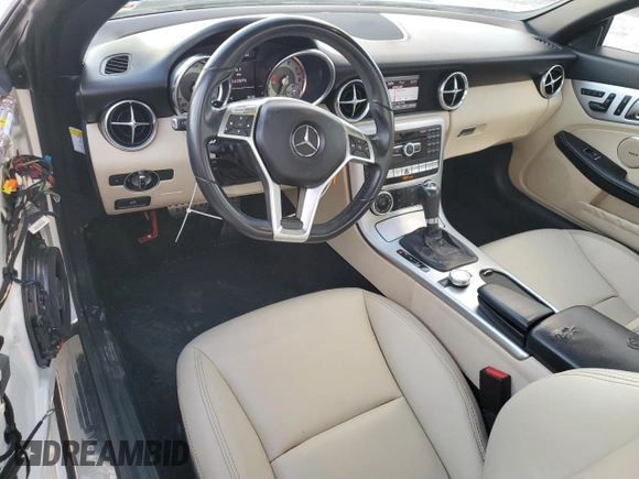 2013 Mercedes-Benz SLK 250 с VIN WDDPK4HA4DF064757, выставлен на аукционе Copart как лот 79703984 с пробегом 122 875 миль миль и Списание • Salvage title. История ставок и продаж доступна на DreamBid. Изображение 8.