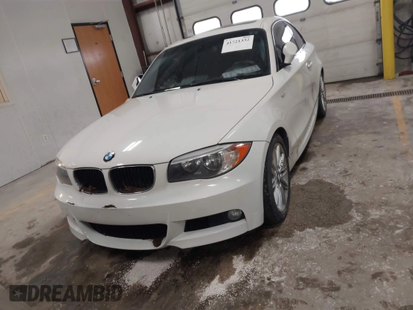 2013 BMW 1 Series 128i с VIN WBAUP9C55DVS95644, выставлен на аукционе IAAI как лот 41721332 с пробегом Не указан миль и . История ставок и продаж доступна на DreamBid. Изображение 6.