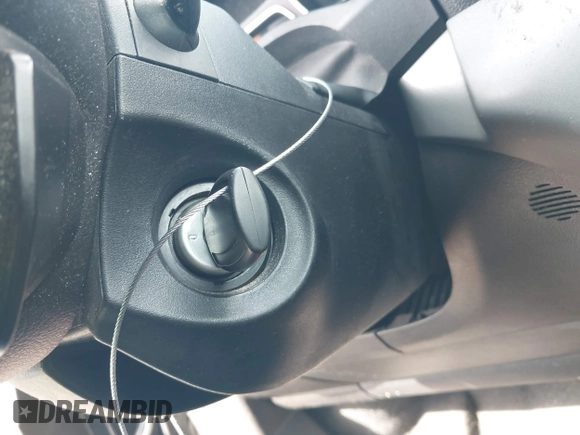 2013 Ford Escape SE с VIN 1FMCU9G96DUD66081, выставлен на аукционе IAAI как лот 42516401 с пробегом Не указан миль и . История ставок и продаж доступна на DreamBid. Изображение 11.