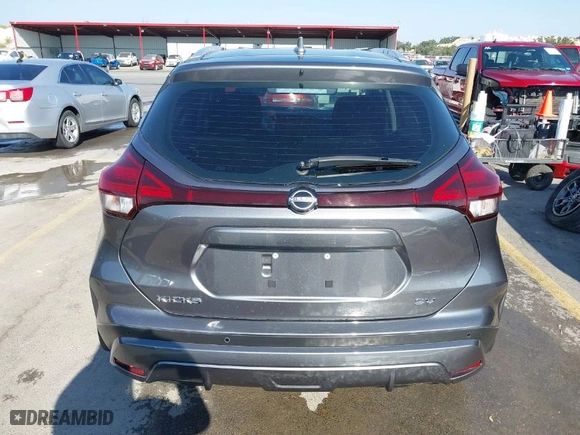 2022 Nissan Kicks SV with VIN 3N1CP5CVXNL480462, listed as a IAAI auction lot 40596764 with NaN miles. Bid and sale history available at carsss.com. Image 17.