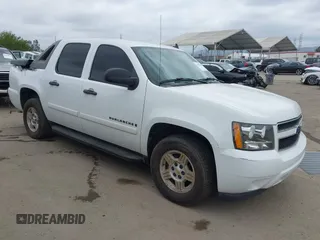 2007 Chevrolet Avalanche LTZ with VIN 3GNFK12397G298661, listed as a IAAI auction lot 42057845 with Not Provided miles. Bid and sale history available at carsss.com. Image 1.