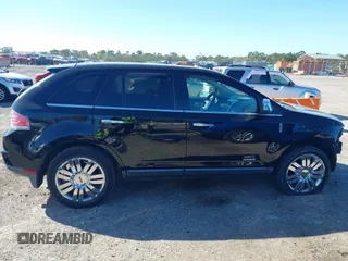 2009 Lincoln MKX z VIN 2LMDU68C29BJ05870, wystawiony jako IAAI lot #41732538 z przebiegiem 94 227 mil mil oraz . Historia ofert i sprzedaży dostępna na DreamBid. Obrazek 14.