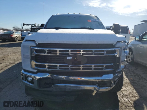 2024 Ford F-350 XL with VIN 1FT8W3DT7RED58123, listed as a Copart auction lot 49312595 with Not Provided miles and Clean Title. Bid and sale history available at DreamBid. Image 5.