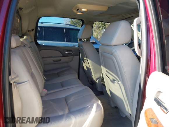 2007 Chevrolet Avalanche LTZ with VIN 3GNFK123X7G135629, listed as a IAAI auction lot 41348757 with 240,170 mi miles and . Bid and sale history available at DreamBid. Image 8.