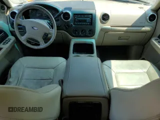 2003 Ford Expedition Special Service с VIN 1FMFU16L23LB07393, выставлен на аукционе Copart как лот 62140765 с пробегом 132 776 миль миль и Списание • Salvage title. История ставок и продаж доступна на DreamBid. Изображение 8.