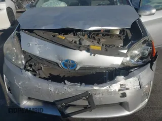 2010 Toyota Prius II with VIN JTDKN3DU2A0067810, listed as a IAAI auction lot 41367713 with 187,001 mi miles. Bid and sale history available at carsss.com. Image 6.