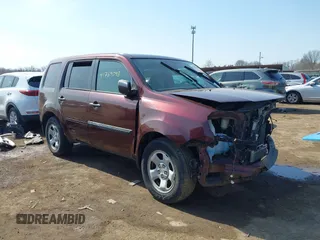 2014 Honda Pilot LX with VIN 5FNYF4H29EB031593, listed as a IAAI auction lot 41769098 with 153,401 mi miles and . Bid and sale history available at carsss.com. Image 1.