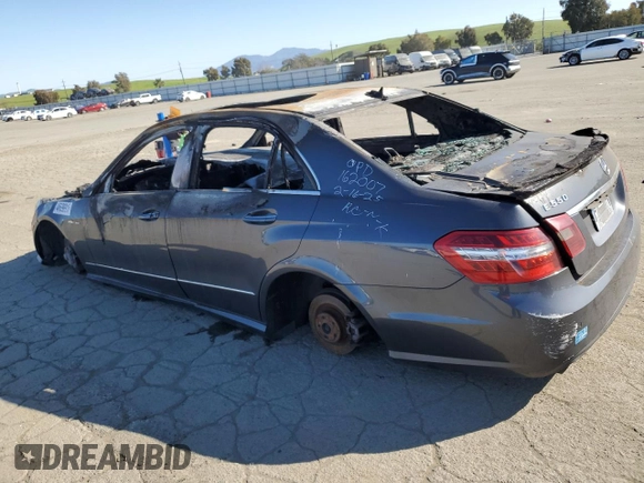 2010 Mercedes-Benz E 550 Luxury z VIN WDDHF7CB8AA099725, wystawiony jako Copart lot #46699915 z przebiegiem Nie podano mil oraz Nie do naprawy • Non repairable. Historia ofert i sprzedaży dostępna na DreamBid. Obrazek 2.
