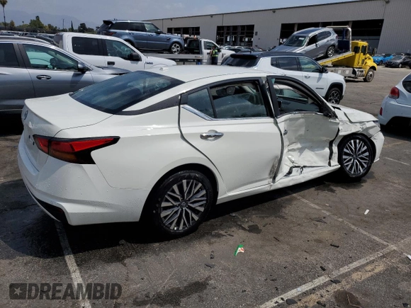 2025 Nissan Altima SV with VIN 1N4BL4DV8SN374929, listed as a Copart auction lot 54321715 with 3,562 mi miles and Salvage Title. Bid and sale history available at DreamBid. Image 3.