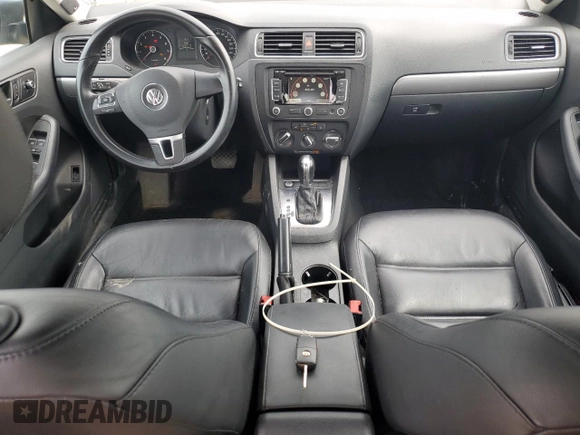 2013 Volkswagen Jetta SEL с VIN 3VWLX7AJ9DM445880, выставлен на аукционе Copart как лот 62059235 с пробегом 231 887 миль миль и Списание • Salvage title. История ставок и продаж доступна на DreamBid. Изображение 8.