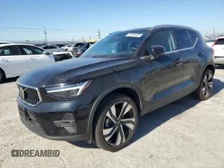 2024 Volvo XC40 Plus Bright Theme z VIN YV4L12UE0R2215081, wystawiony jako Copart lot #87918425 z przebiegiem 19 841 mil mil oraz Szkoda całkowita • Salvage title. Historia ofert i sprzedaży dostępna na DreamBid. Obrazek 1.