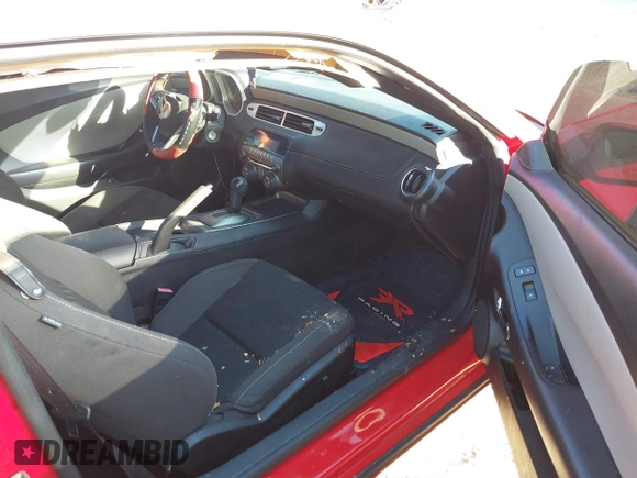 2013 Chevrolet Camaro LS с VIN 2G1FA1E32D9247590, выставлен на аукционе IAAI как лот 41428289 с пробегом 93 838 миль миль и . История ставок и продаж доступна на DreamBid. Изображение 5.
