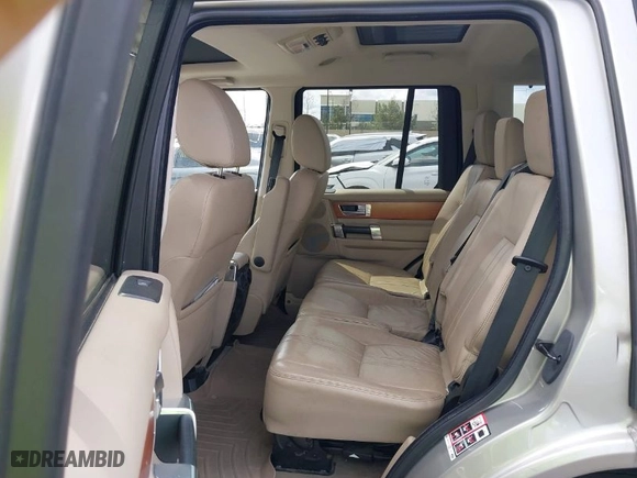 2011 Land Rover LR4 HSE with VIN SALAG2D49BA568133, listed as a IAAI auction lot 41860665 with NaN miles. Bid and sale history available at carsss.com. Image 8.