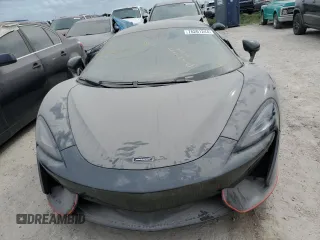 2017 McLaren 570S z VIN SBM13DAAXHW003255, wystawiony jako Copart lot #76261244 z przebiegiem Nie podano mil oraz Szkody całkowita. Historia ofert i sprzedaży dostępna na DreamBid. Obrazek 5.