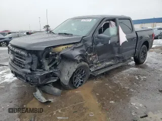2024 Ford F-150 XLT with VIN 1FTEW3LP7RKD17872, listed as a Copart auction lot 43784075 with 28,241 mi miles and Salvage Title. Bid and sale history available at carsss.com. Image 1.