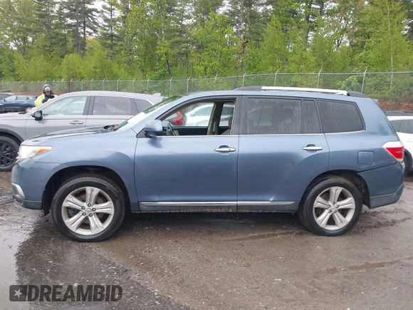 2012 Toyota Highlander Limited with VIN 5TDDK3EH8CS173407, listed as a IAAI auction lot 42327833 with 128,909 mi miles and . Bid and sale history available at DreamBid. Image 14.