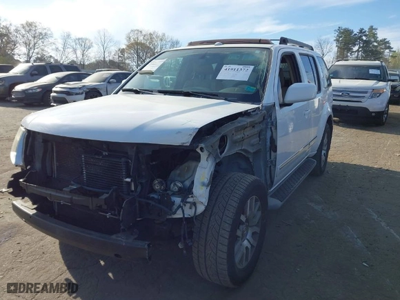 2011 Nissan Pathfinder Silver with VIN 5N1AR1NB2BC621053, listed as a IAAI auction lot 41911372 with 156,326 mi miles. Bid and sale history available at carsss.com. Image 2.