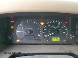 2000 Land Rover Discovery Cloth with VIN SALTY1247YA236168, listed as a Copart auction lot 84413524 with 179,465 mi miles and Salvage Title. Bid and sale history available at DreamBid. Image 9.