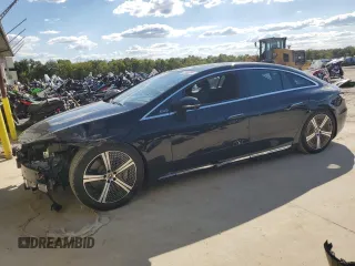 2023 Mercedes-Benz EQS 450 z VIN W1KCG2EB1PA038099, wystawiony jako Copart lot #73380004 z przebiegiem 13 333 mil mil oraz Szkoda całkowita • Salvage title. Historia ofert i sprzedaży dostępna na DreamBid. Obrazek 1.