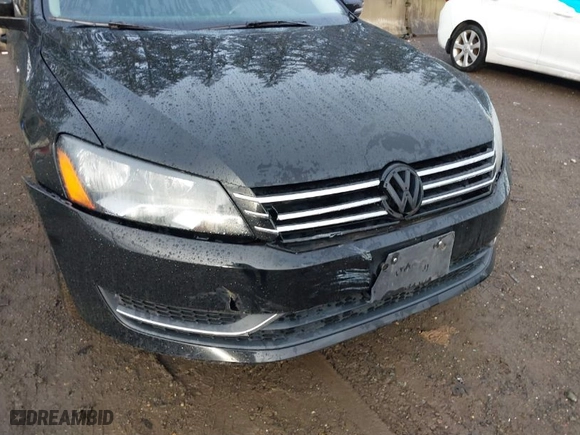 2014 Volkswagen Passat Wolfsburg Ed with VIN 1VWAT7A35EC093520, listed as a IAAI auction lot 41594539 with 139,779 mi miles. Bid and sale history available at carsss.com. Image 6.
