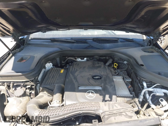 2019 Mercedes-Benz GLC 300 with VIN WDC0G4JB2KV183985, listed as a IAAI auction lot 42004134 with Not provided miles and . Bid and sale history available at DreamBid. Image 10.