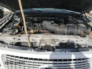 2000 Ford Expedition XLT with VIN 1FMRU1662YLB35757, listed as a Copart auction lot 44363845 with 206,135 mi miles and Salvage Title. Bid and sale history available at DreamBid. Image 12.