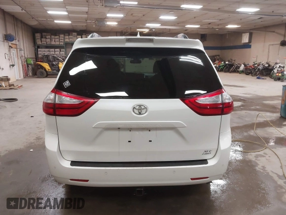 2019 Toyota Sienna XLE with VIN 5TDDZ3DCXKS224647, listed as a IAAI auction lot 41686896 with 93,453 mi miles and . Bid and sale history available at DreamBid. Image 17.