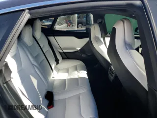 2018 Tesla Model S 75D with VIN 5YJSA1E26JF283528, listed as a Copart auction lot 46980685 with 35,371 mi miles and Salvage Title. Bid and sale history available at DreamBid. Image 11.