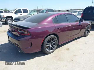 2020 Dodge Charger Scat Pack Widebody z VIN 2C3CDXGJ8LH190207, wystawiony jako IAAI lot #42003361 z przebiegiem 9 945 mil mil oraz . Historia ofert i sprzedaży dostępna na DreamBid. Obrazek 4.