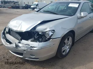 2005 Acura RL with VIN JH4KB16545C019697, listed as a IAAI auction lot 41880820 with Not provided miles and . Bid and sale history available at DreamBid. Image 6.