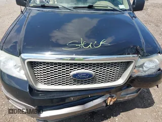 2004 Ford F-150 XLT z VIN 1FTPX14504NB38703, wystawiony jako IAAI lot #42680250 z przebiegiem 135 335 mil mil oraz . Historia ofert i sprzedaży dostępna na DreamBid. Obrazek 10.