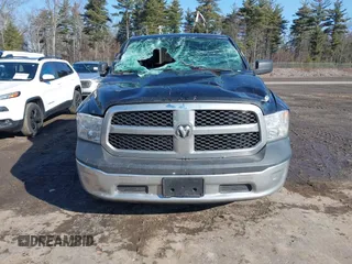 2015 Ram 1500 Express z VIN 1C6RR7FT4FS656410, wystawiony jako IAAI lot #41768601 z przebiegiem 190 044 mil mil oraz . Historia ofert i sprzedaży dostępna na DreamBid. Obrazek 12.