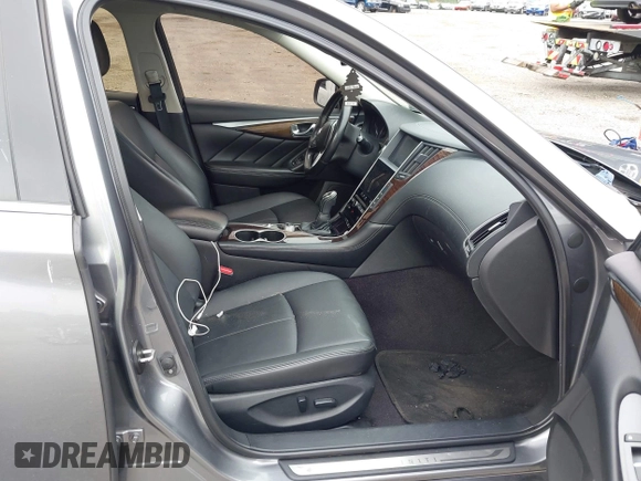 2019 Infiniti Q50 3.0t LUXE with VIN JN1EV7AR1KM559553, listed as a IAAI auction lot 40128019 with 62,272 mi miles. Bid and sale history available at carsss.com. Image 5.