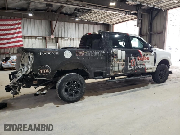 2024 Ford Super Duty F-250 SRW XL with VIN 1FT8W2BT8REC65205, listed as a Copart auction lot 46938475 with 59,686 mi miles and Salvage Title. Bid and sale history available at carsss.com. Image 3.