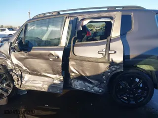 2018 Jeep Renegade Latitude with VIN ZACCJABB5JPJ12588, listed as a IAAI auction lot 41212696 with 1 mi miles. Bid and sale history available at carsss.com. Image 14.