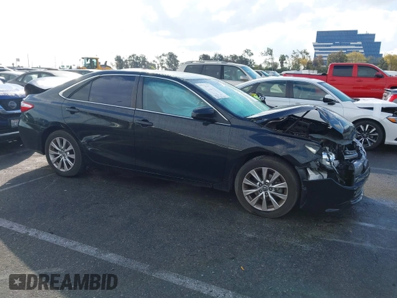 2015 Toyota Camry XLE z VIN 4T4BF1FK3FR507807, wystawiony jako IAAI lot #41423295 z przebiegiem 100 080 mil mil oraz . Historia ofert i sprzedaży dostępna na DreamBid. Obrazek 1.