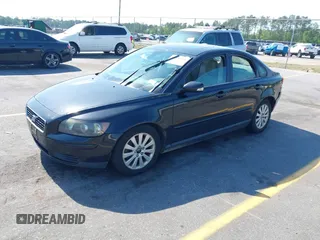 2005 Volvo S40 with VIN YV1MS382X52120252, listed as a IAAI auction lot 42036354 with 148,281 mi miles. Bid and sale history available at carsss.com. Image 2.